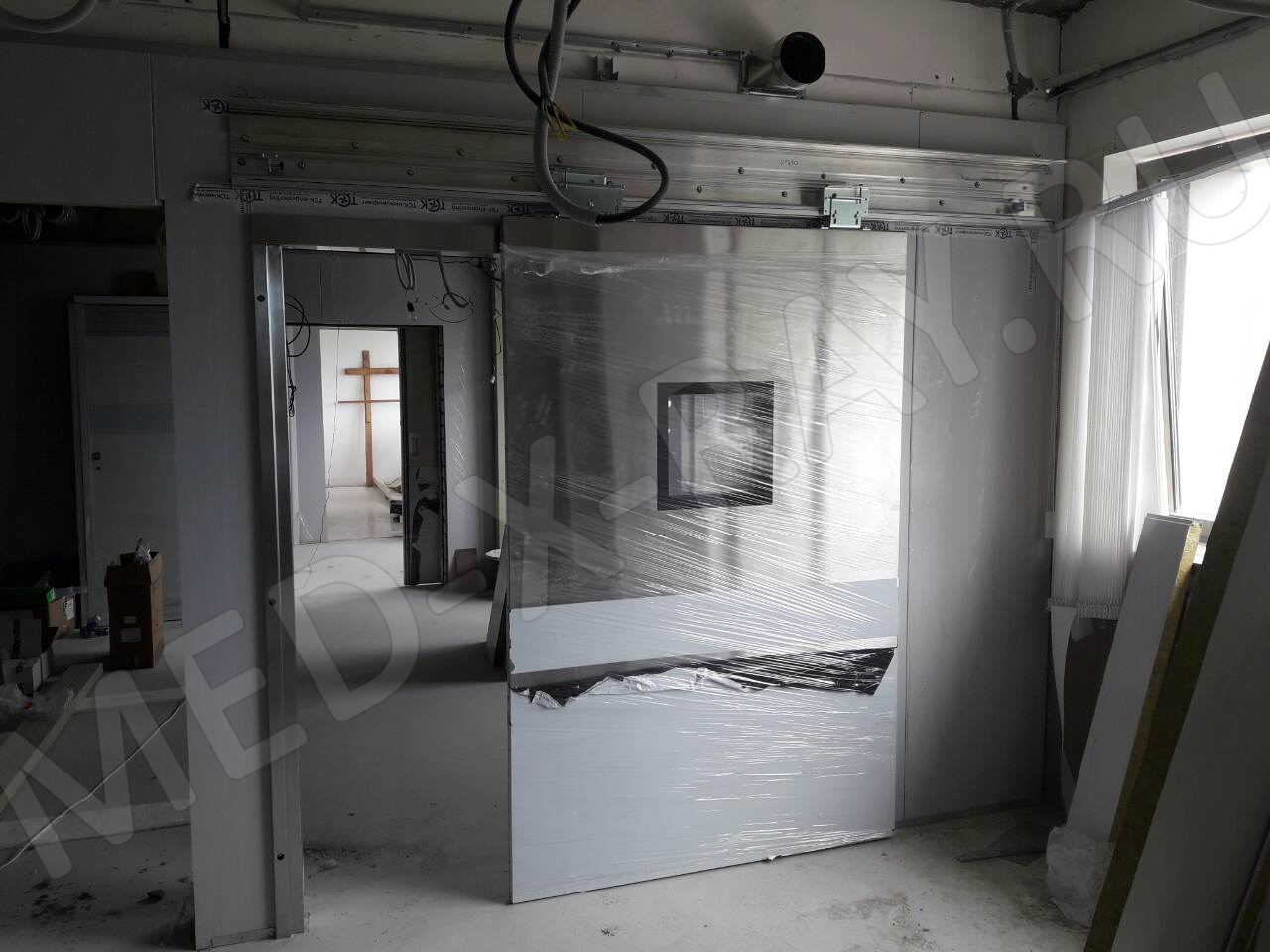 Медицинский центр «Имидж Лаб» Монтаж дверей для чистых помещений