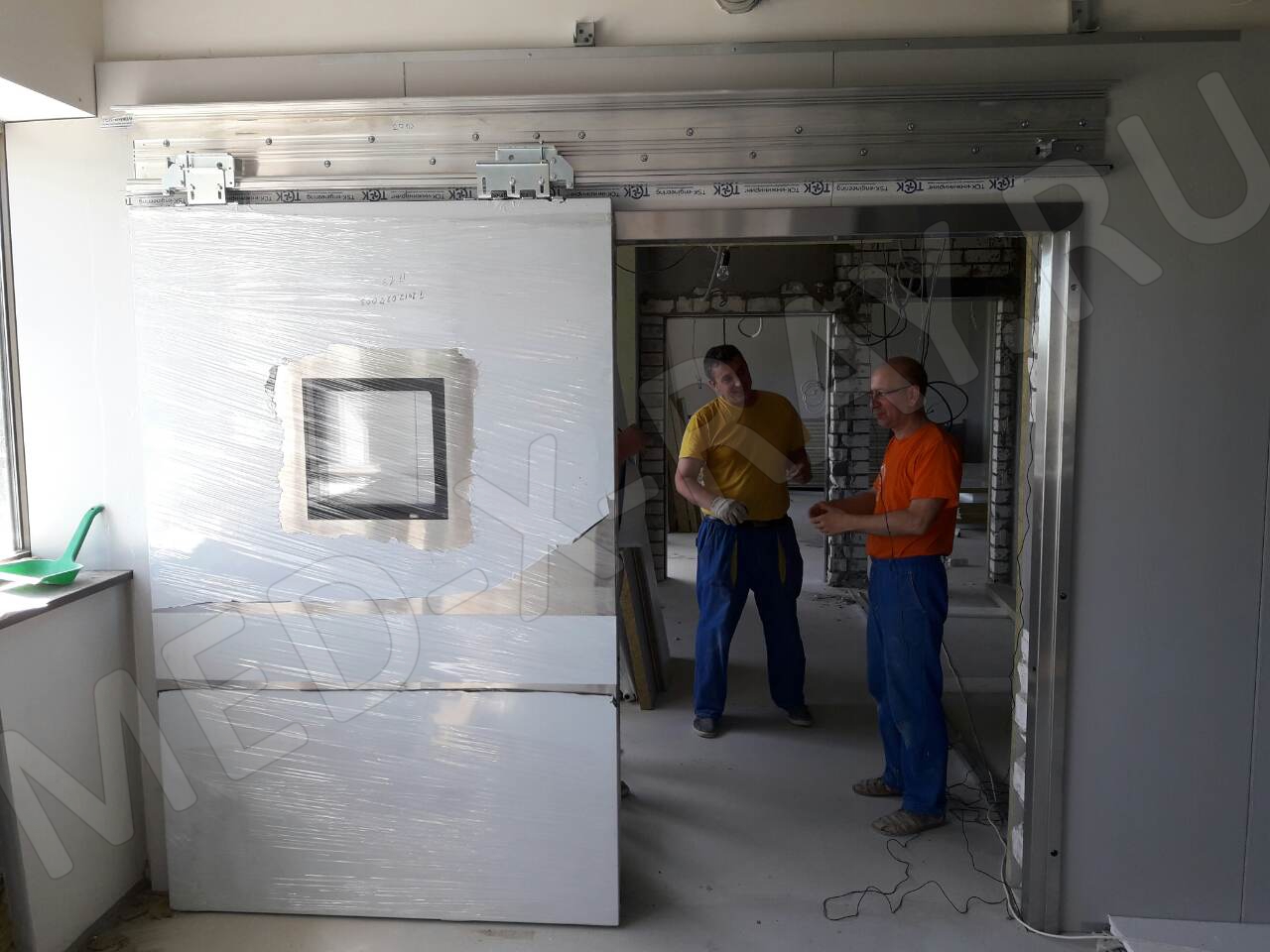 Медицинский центр «Имидж Лаб» Монтаж дверей для чистых помещений