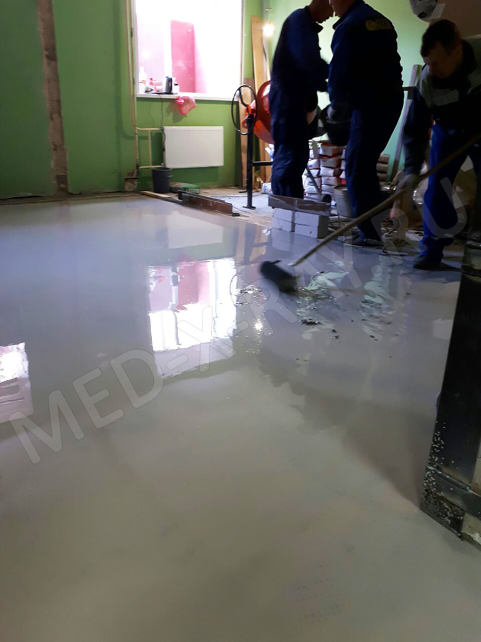 Защита пола баритовым ровнителем