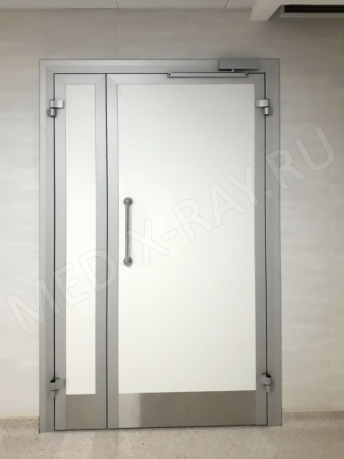 Многопрофильный медицинский центр «Клиники Лядова» Дверь для чистых помещений
