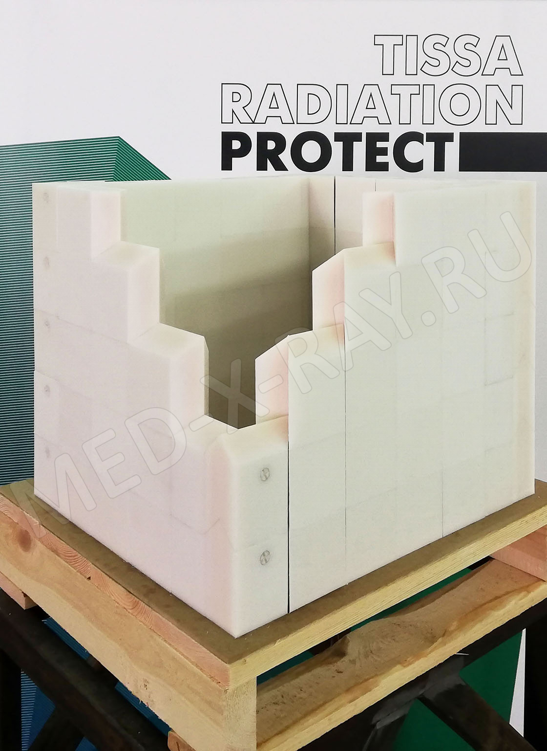 НИЯУ «МИФИ» Домик из блоков защитных из борированного полиэтилена