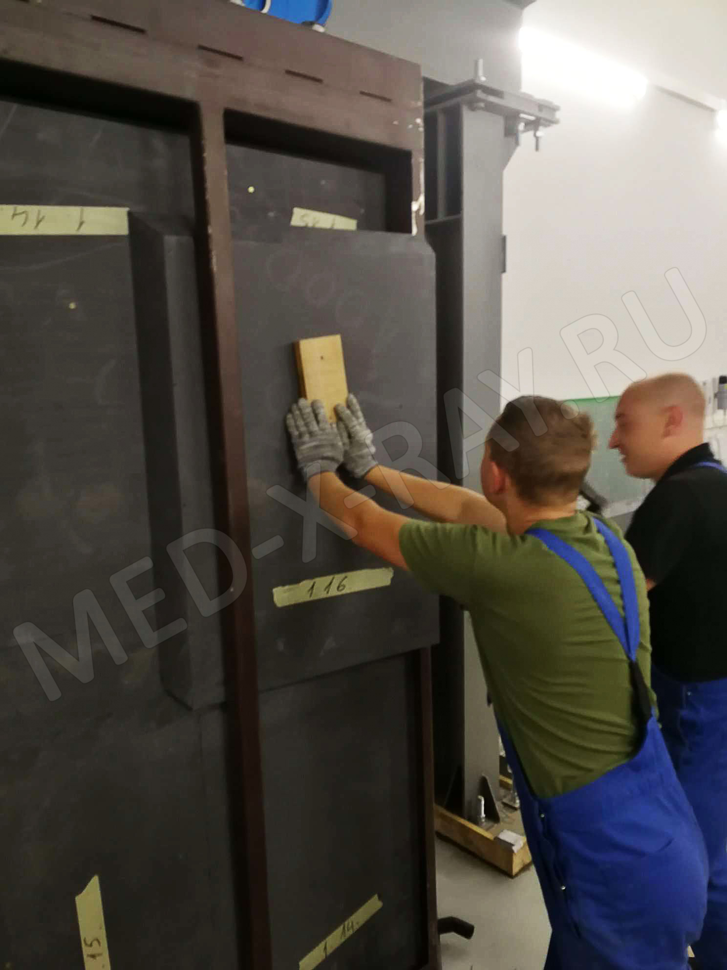 ФГУП «Вниим им. Д. И. Менделеева» Дверь защитная «TISSA-RP»